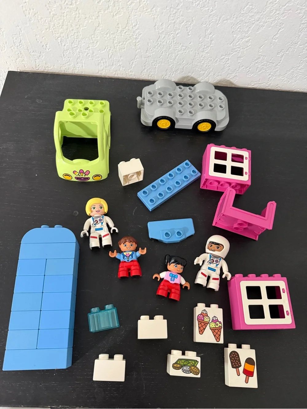 Lego duplo few not full sets